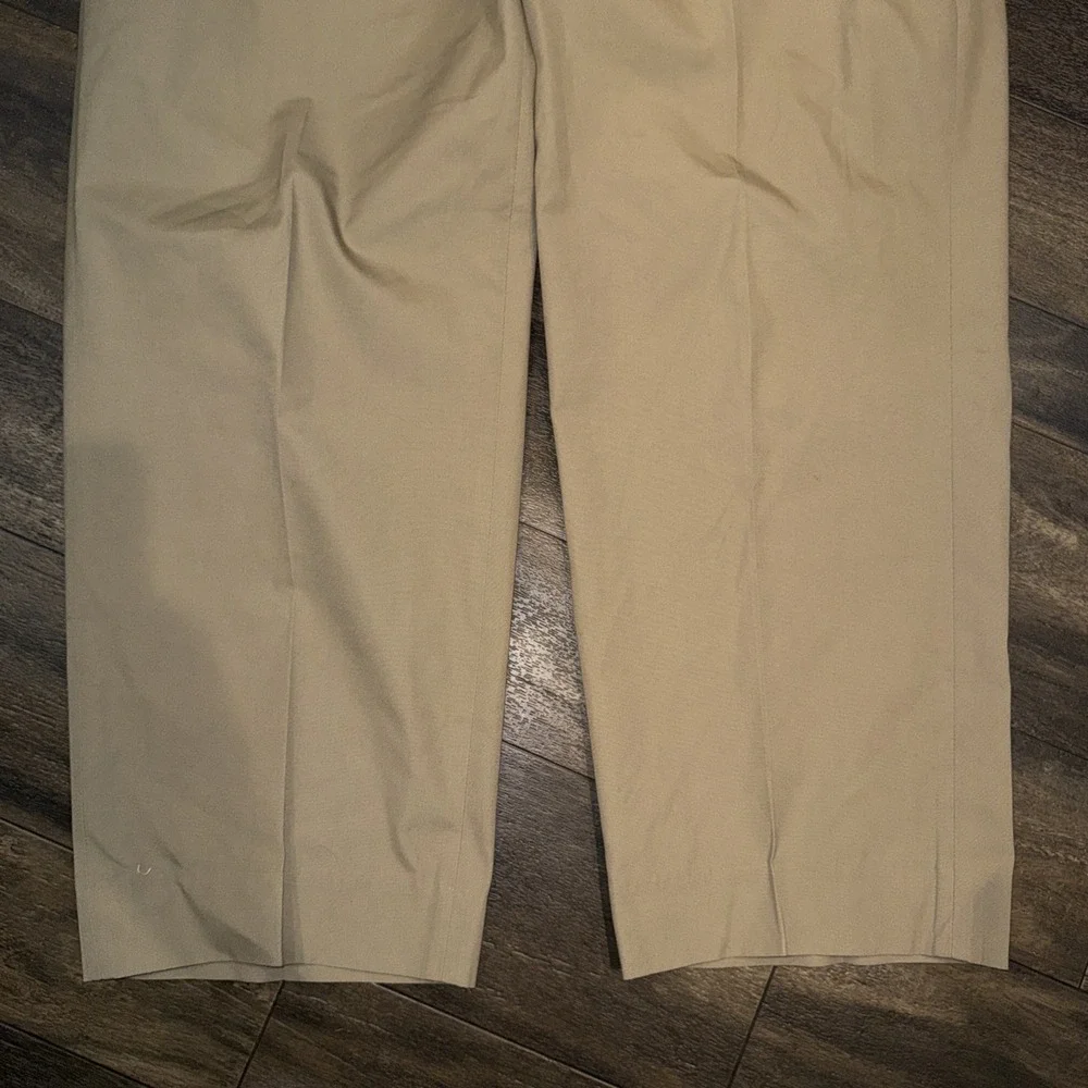 Orvis Flat Front Casual Chino Pants‎ 100% Cotton Women's Size 40x25 Short Beige